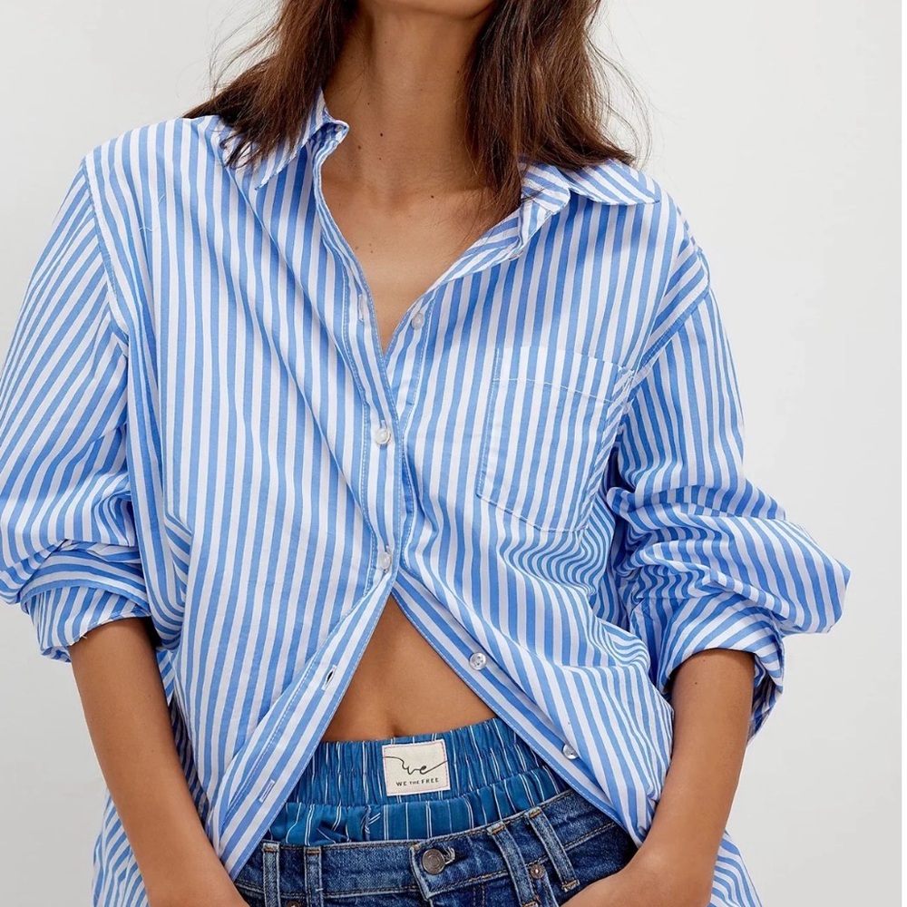 Heritage 1981 Blue Striped Button Down Shirt white blue formal casual chic S/M